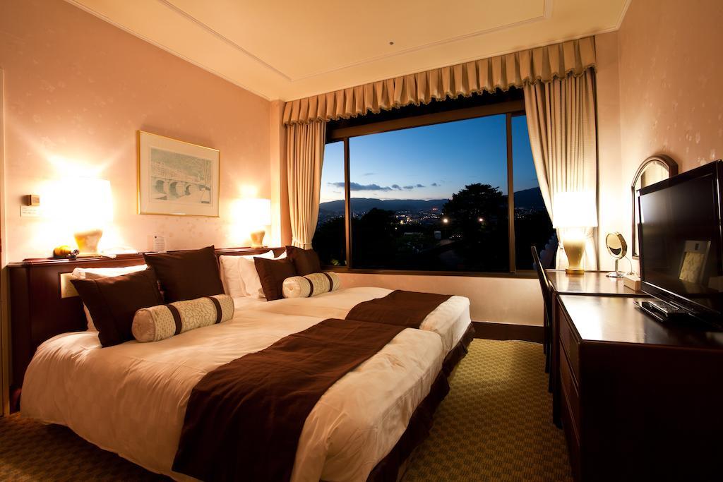 Gamagori Classic Hotel Екстер'єр фото